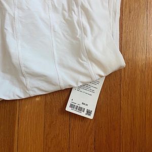 Lululemon Pace Rival Skirt size 6

*Never worn*